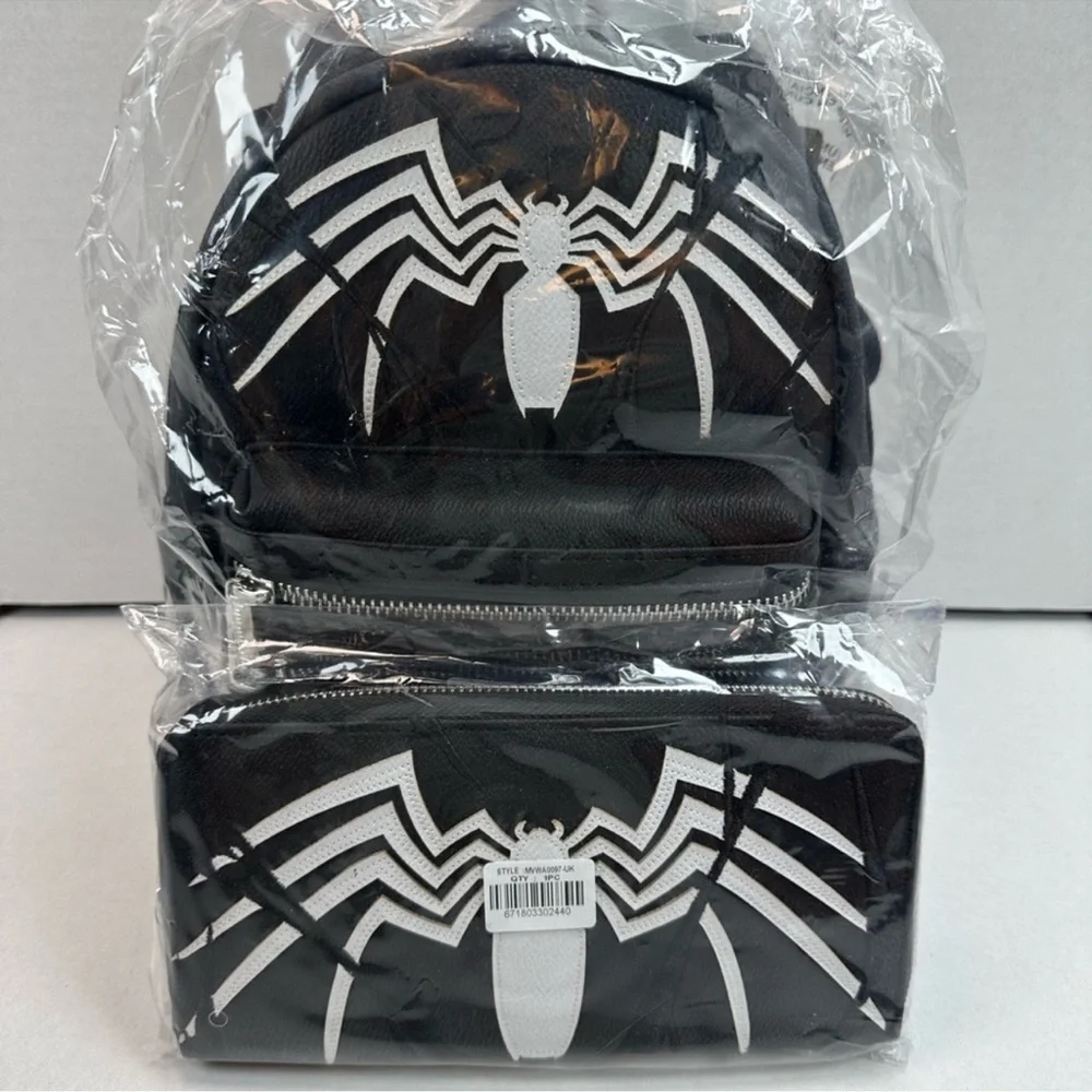 Loungefly Venom Symbiote Marvel Mini Backpack & Wallet Set. Japan exclusive